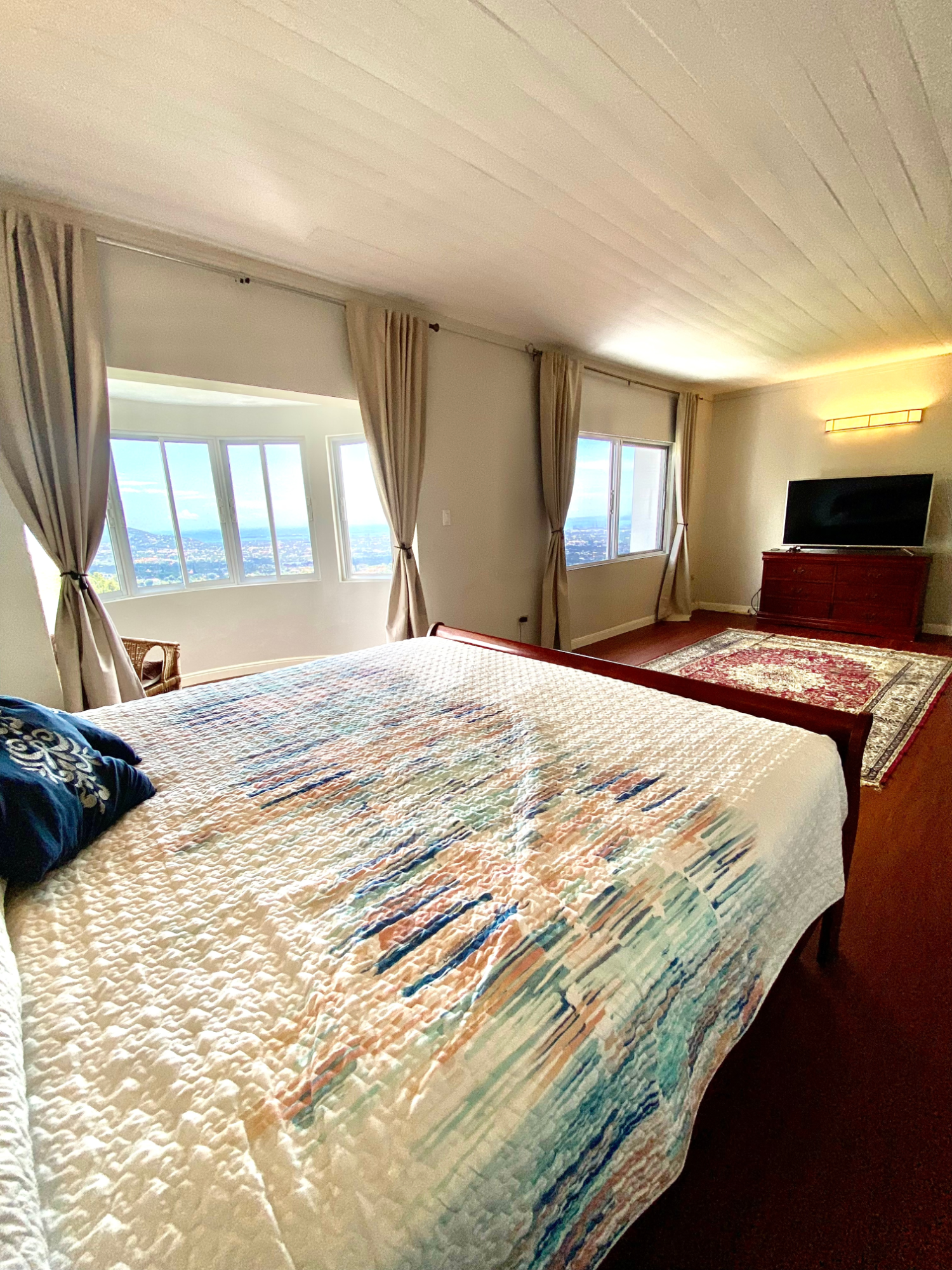 Fourteenth image of 46 Sunset Boulevard, Kingsto in Kingston 8, St. Andrew, Jamaica - property is For Sale