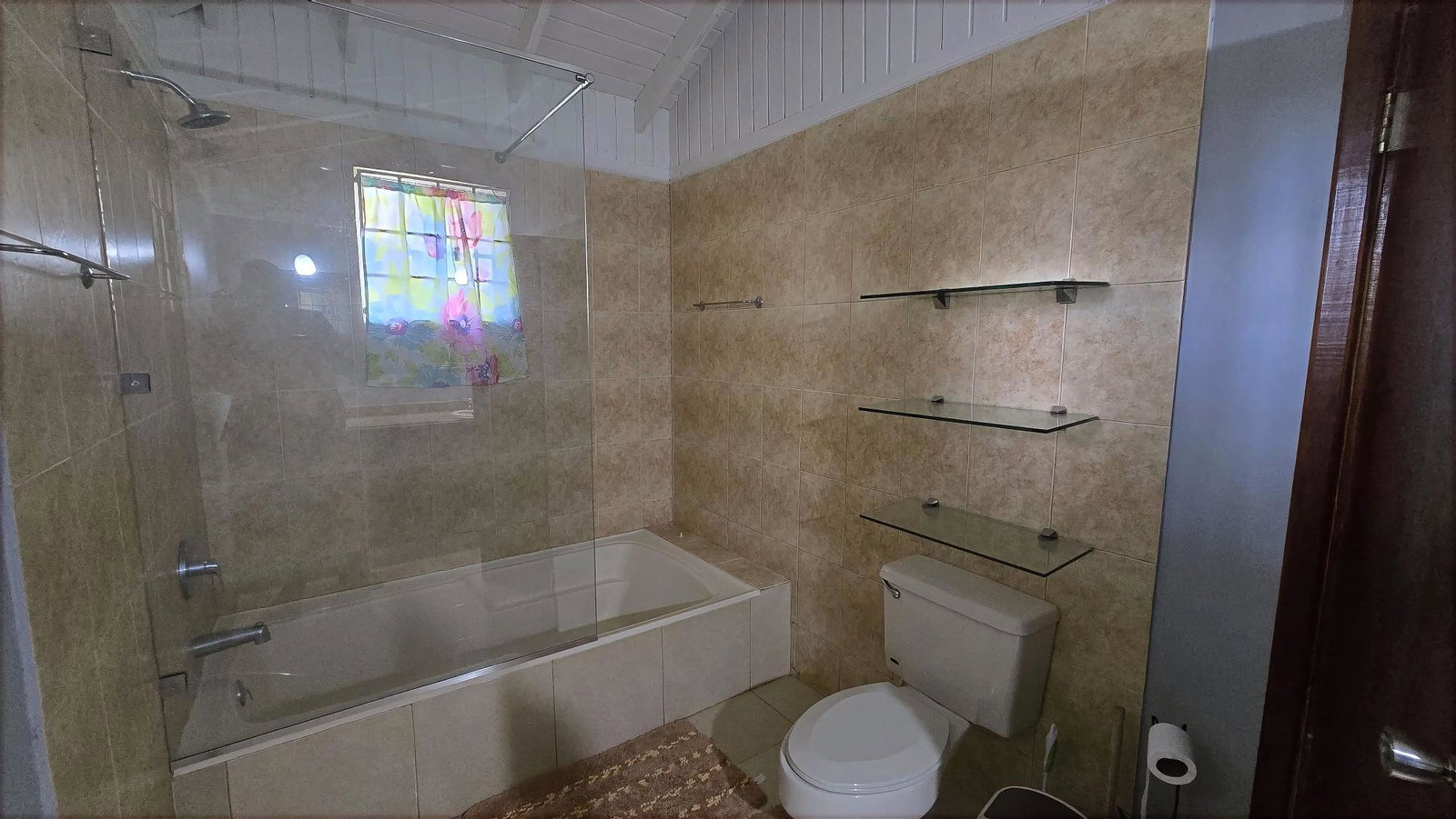 Tenth image of 927 Fisher Crescent in Bogue Village, St. James, Jamaica - property is For Sale