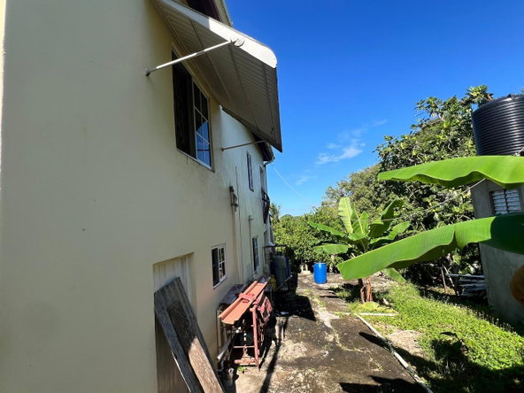 Tenth image of Hillview Close Chateau in Chateau, Clarendon, Jamaica - property is For Sale