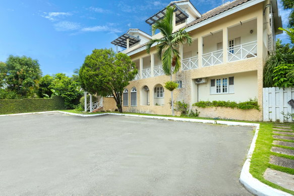 First image of 4 Mcdonald Drive in Kingston 8, St. Andrew, Jamaica - property is For Rent