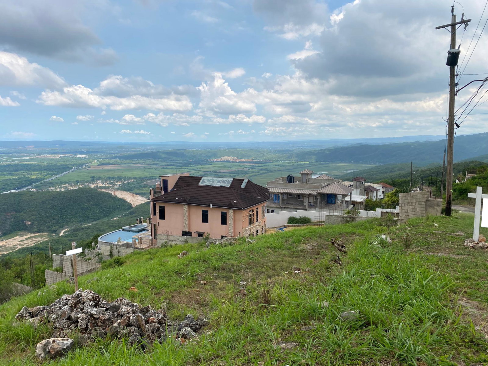 First image of 524 Plantation Drive in Red Hills, St. Andrew, Jamaica - property is For Sale