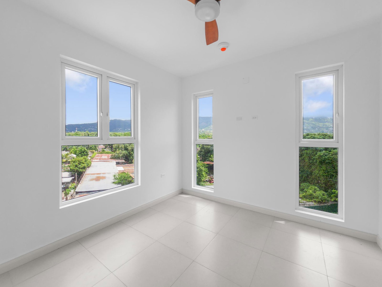 Thirteenth image of 601-44 Upper Waterloo Road in Kingston 8, St. Andrew, Jamaica - property is For Sale