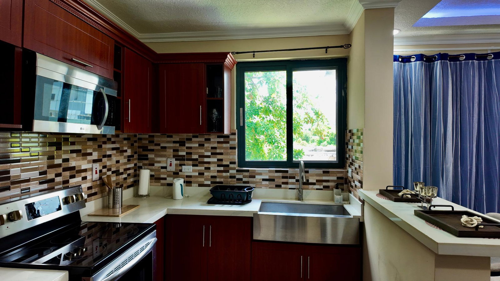 Fifth image of 6 Wellington Drive in Kingston 6, St. Andrew, Jamaica - property is For Rent