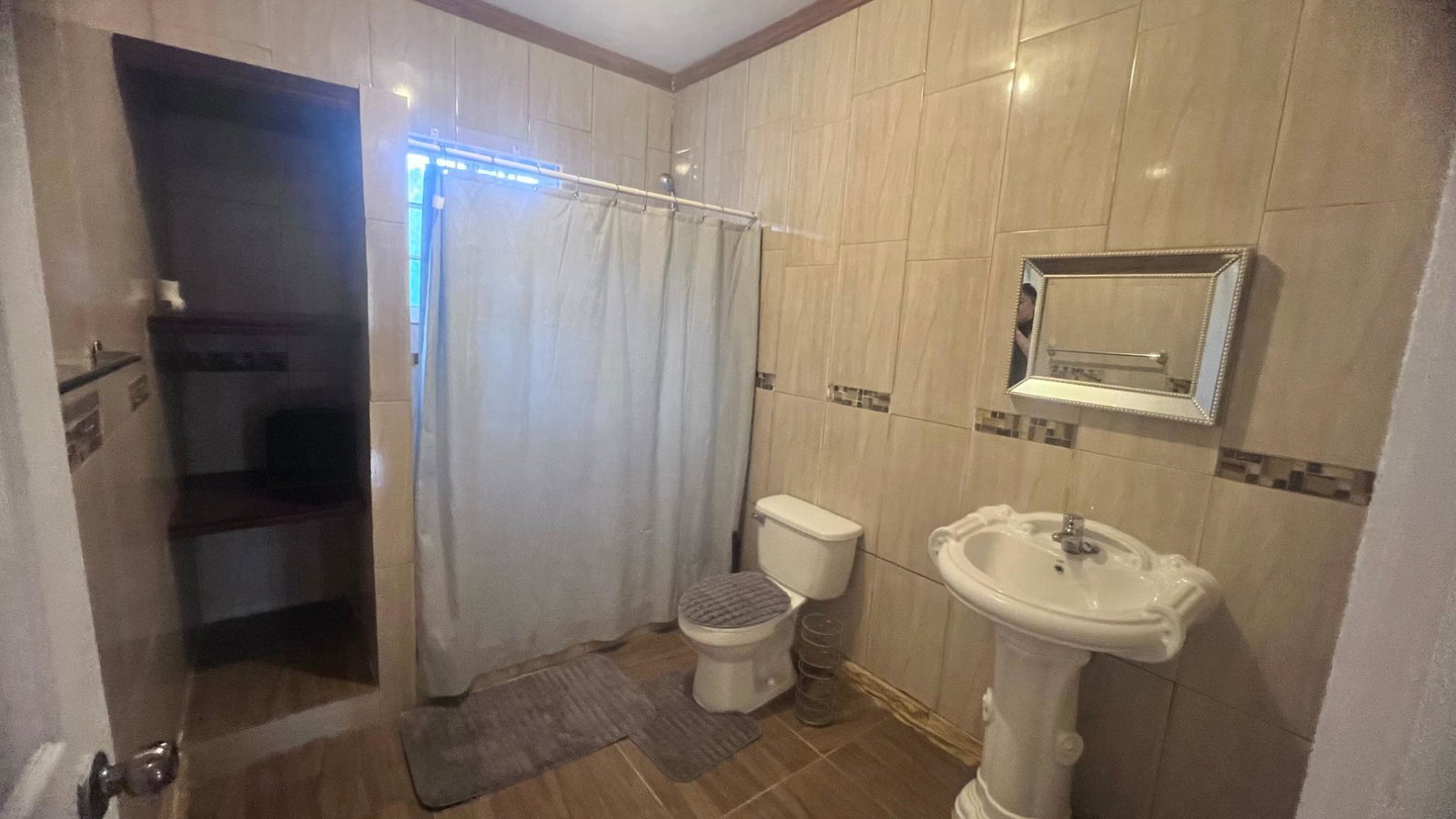 Fourth image of 1- Hanbury, Mandeville Manch in Hanbury, Manchester, Jamaica - property is For Rent