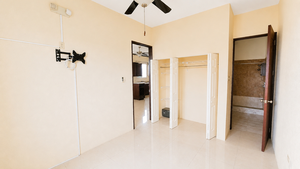 Tenth image of 16-8 Washington Drive in Kingston 10, St. Andrew, Jamaica - property is For Sale