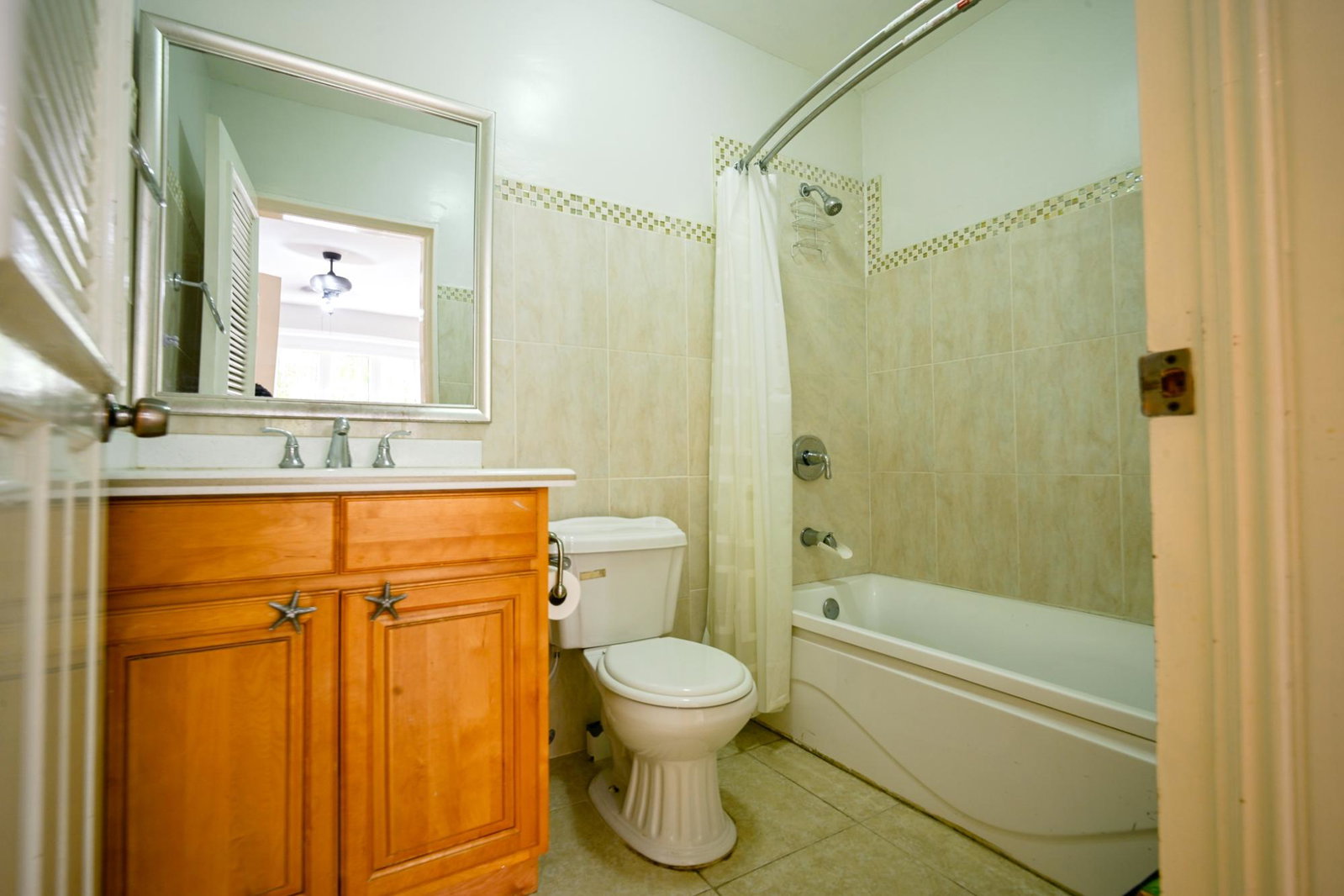 Tenth image of 4-12 Farringdon Drive in Kingston 6, St. Andrew, Jamaica - property is For Sale