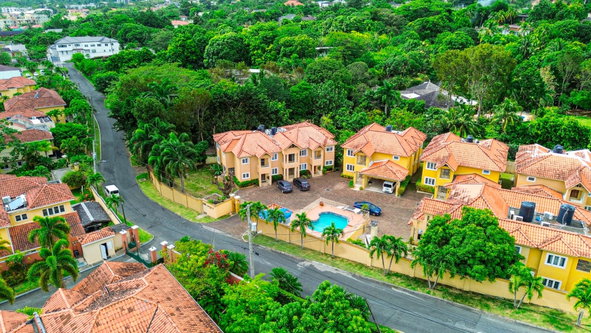 Fourteenth image of 4-12 Farringdon Drive in Kingston 6, St. Andrew, Jamaica - property is For Sale