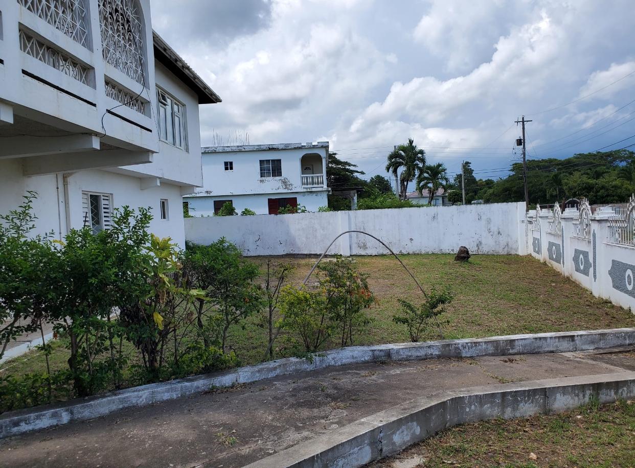 Sixth image of Clayton Heights in May Pen, Clarendon, Jamaica - property is For Sale