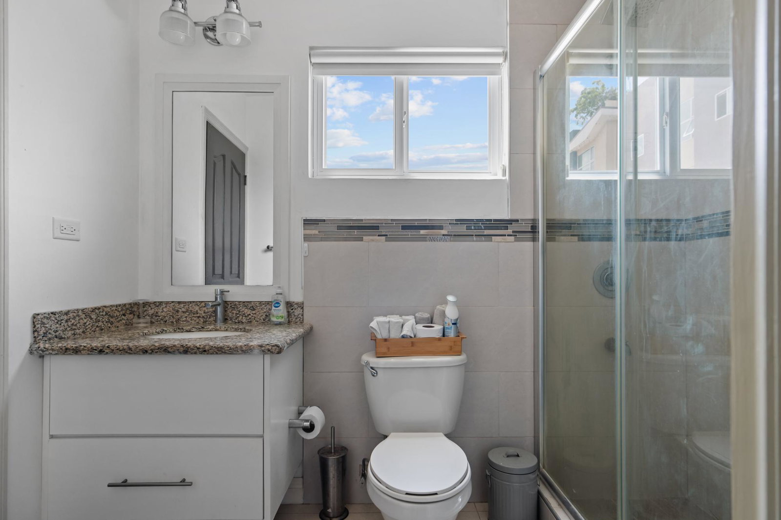 Ninth image of B402-10 Surbiton Road in Kingston 5, St. Andrew, Jamaica - property is For Rent