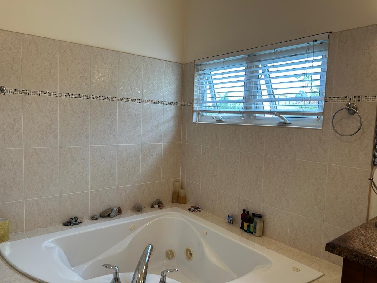 Thirteenth image of th 8.-19-21 Farringdon Drive in Kingston 6, St. Andrew, Jamaica - property is For Rent