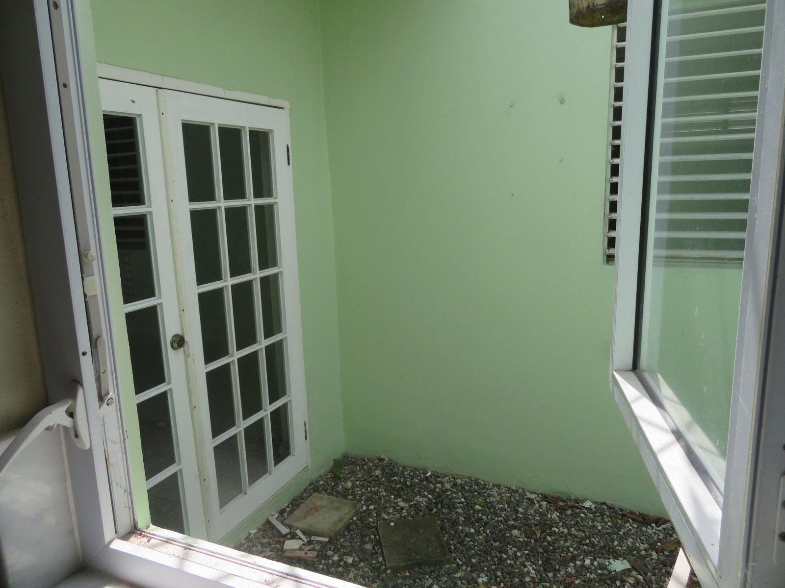Twelfth image of 6 Whittingham Close, Kgn 8. in Kingston 8, St. Andrew, Jamaica - property is For Sale