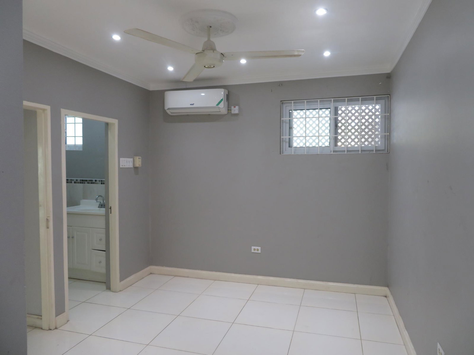 Sixth image of 6 Whittingham Close, Kgn 8. in Kingston 8, St. Andrew, Jamaica - property is For Sale
