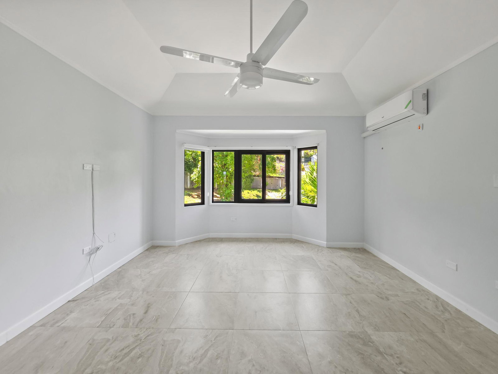 Seventeenth image of 3-1 Rovan Mews in Kingston 6, St. Andrew, Jamaica - property is For Rent