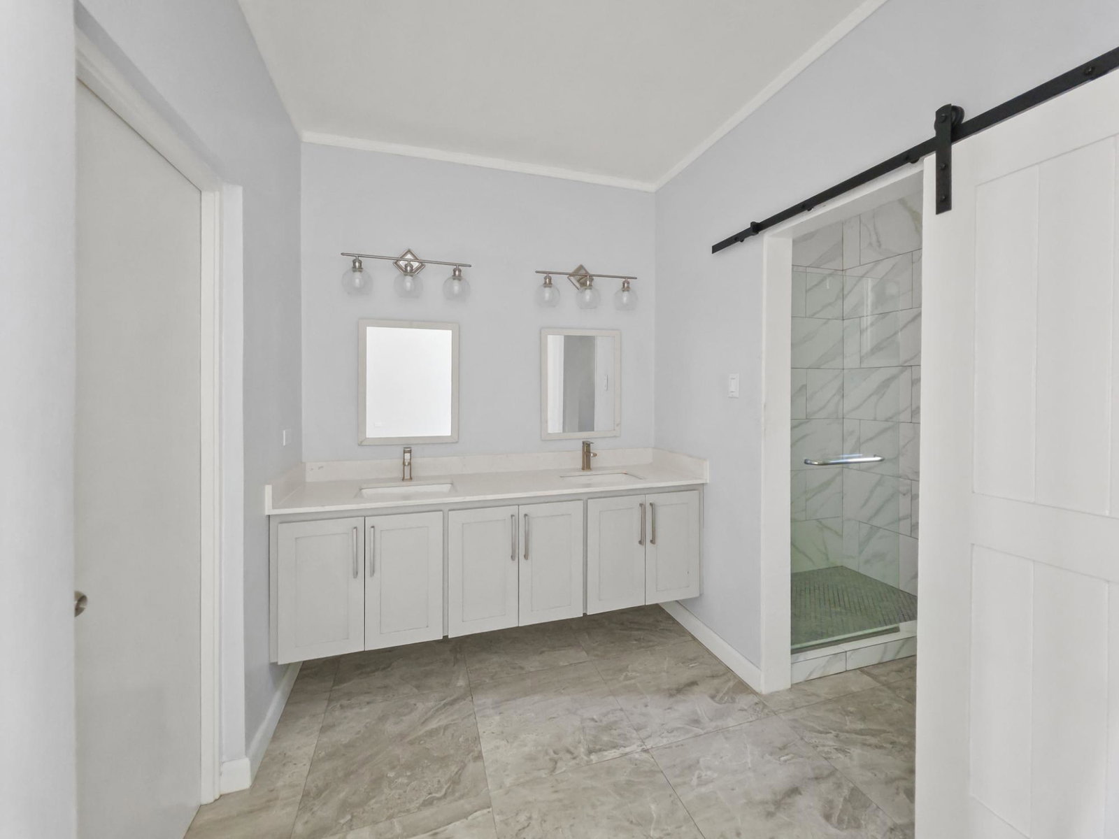 Nineteenth image of 3-1 Rovan Mews in Kingston 6, St. Andrew, Jamaica - property is For Rent
