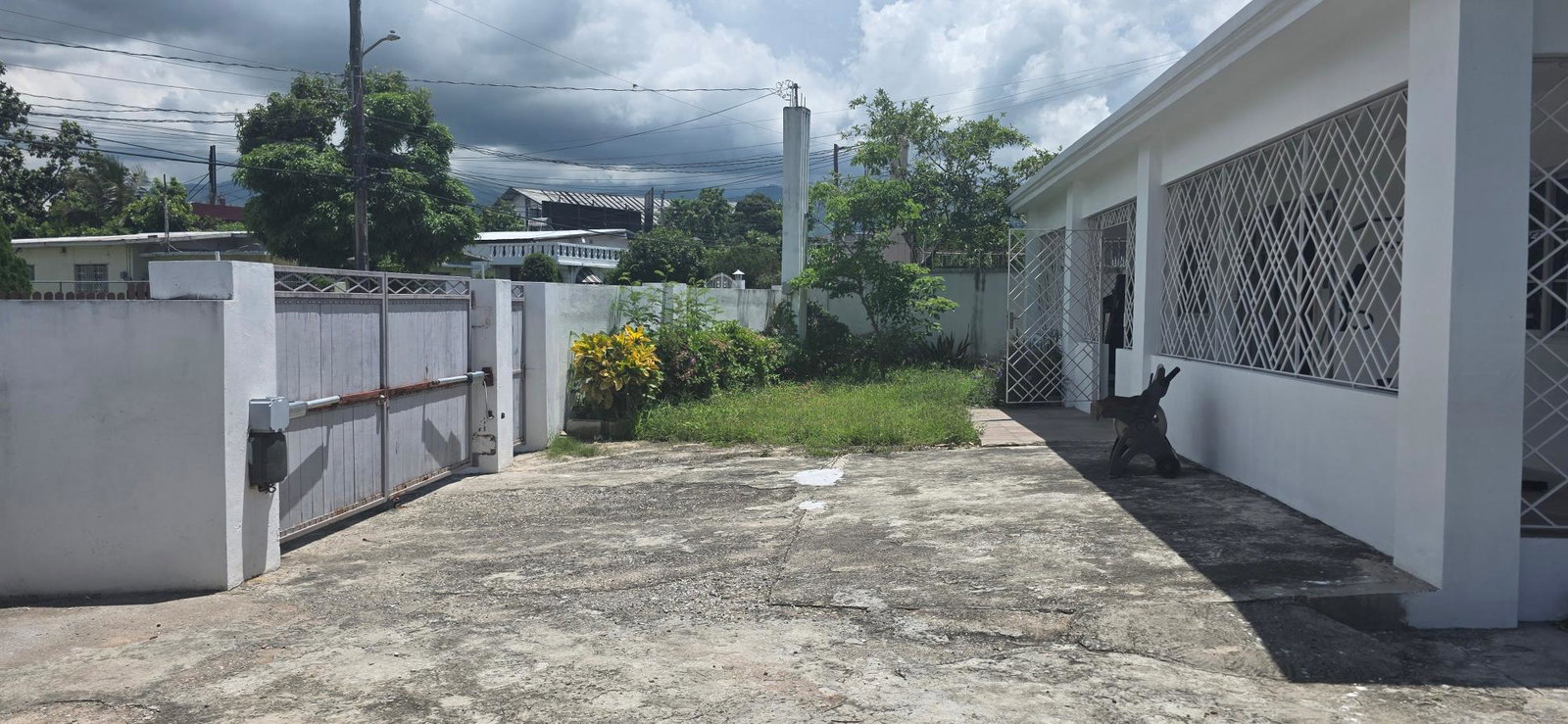 Second image of 3 Fairlane Cassia Park, Kingston 10 in Kingston 10, St. Andrew, Jamaica - property is For Sale