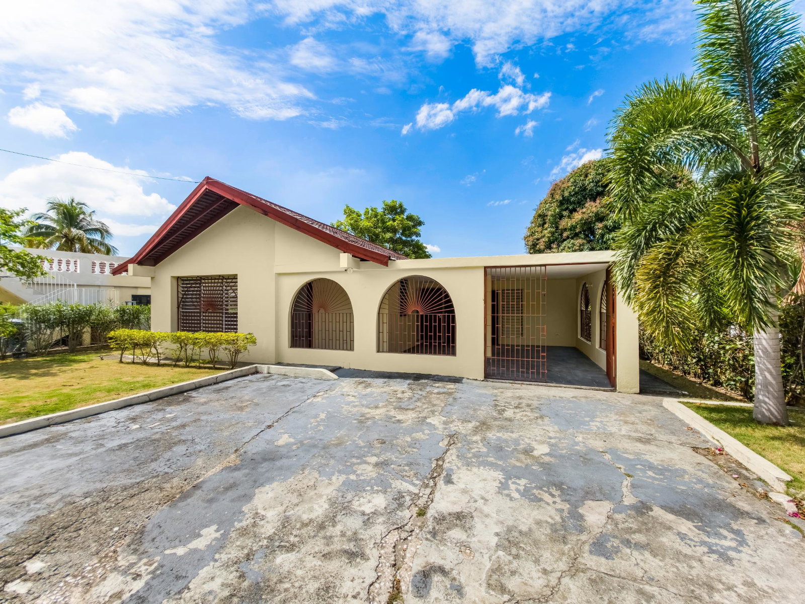 Second image of 3 Whiteford Close in Kingston 6, St. Andrew, Jamaica - property is For Sale