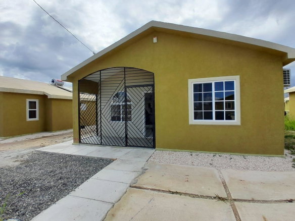First image of 1583-phase 4 Phoenix Park Village 2 in Greater Portmore, St. Catherine, Jamaica - property is For Rent