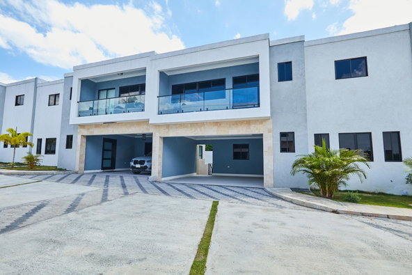 First image of 7-5 Farringdon Terrace in Kingston 6, St. Andrew, Jamaica - property is For Rent