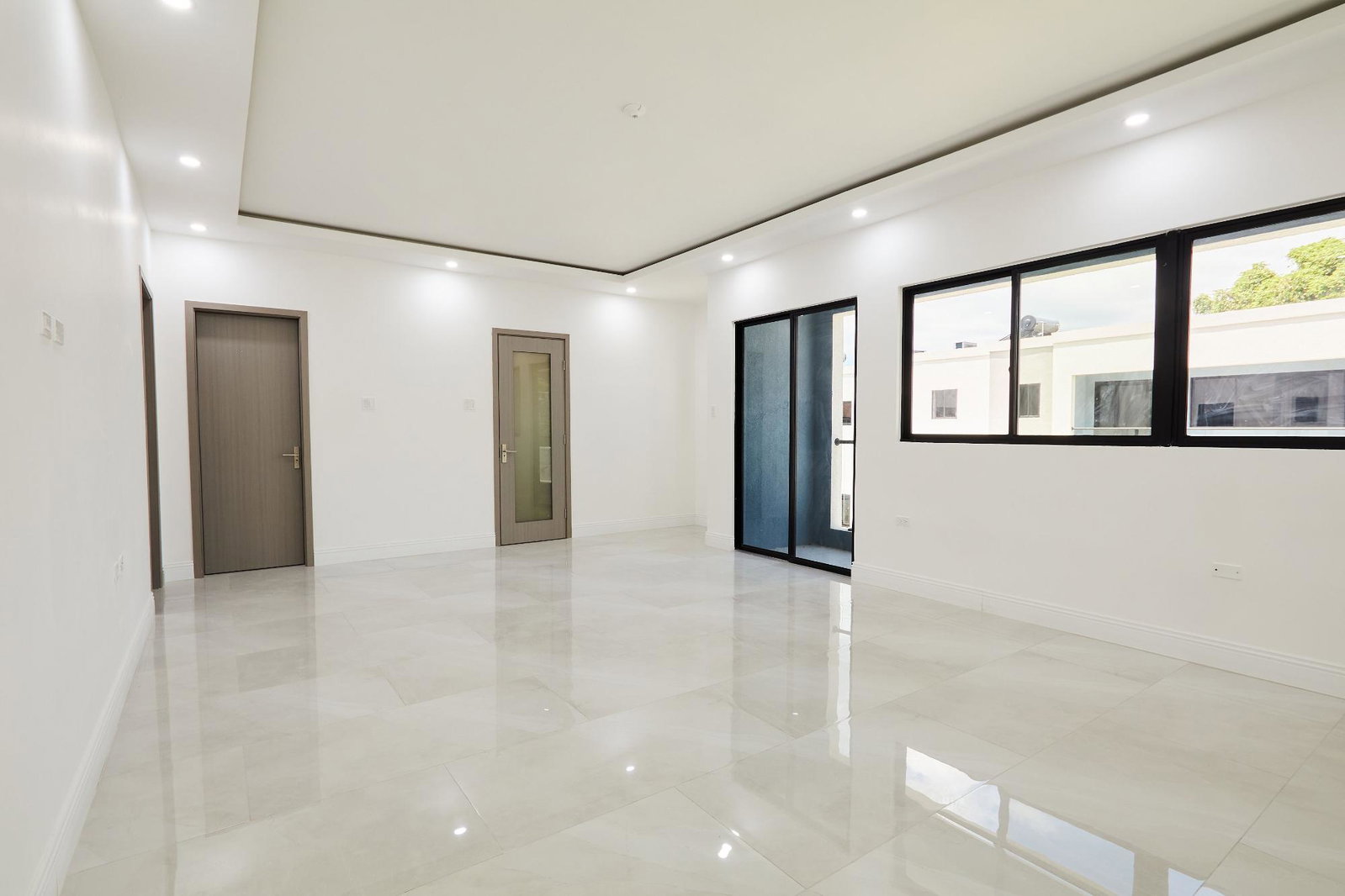 Eleventh image of 7-5 Farringdon Terrace in Kingston 6, St. Andrew, Jamaica - property is For Rent