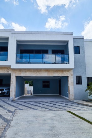 Second image of 7-5 Farringdon Terrace in Kingston 6, St. Andrew, Jamaica - property is For Rent