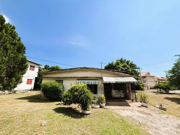 Tenth image of 38 Upper Waterloo Road in Kingston 8, St. Andrew, Jamaica - property is For Sale