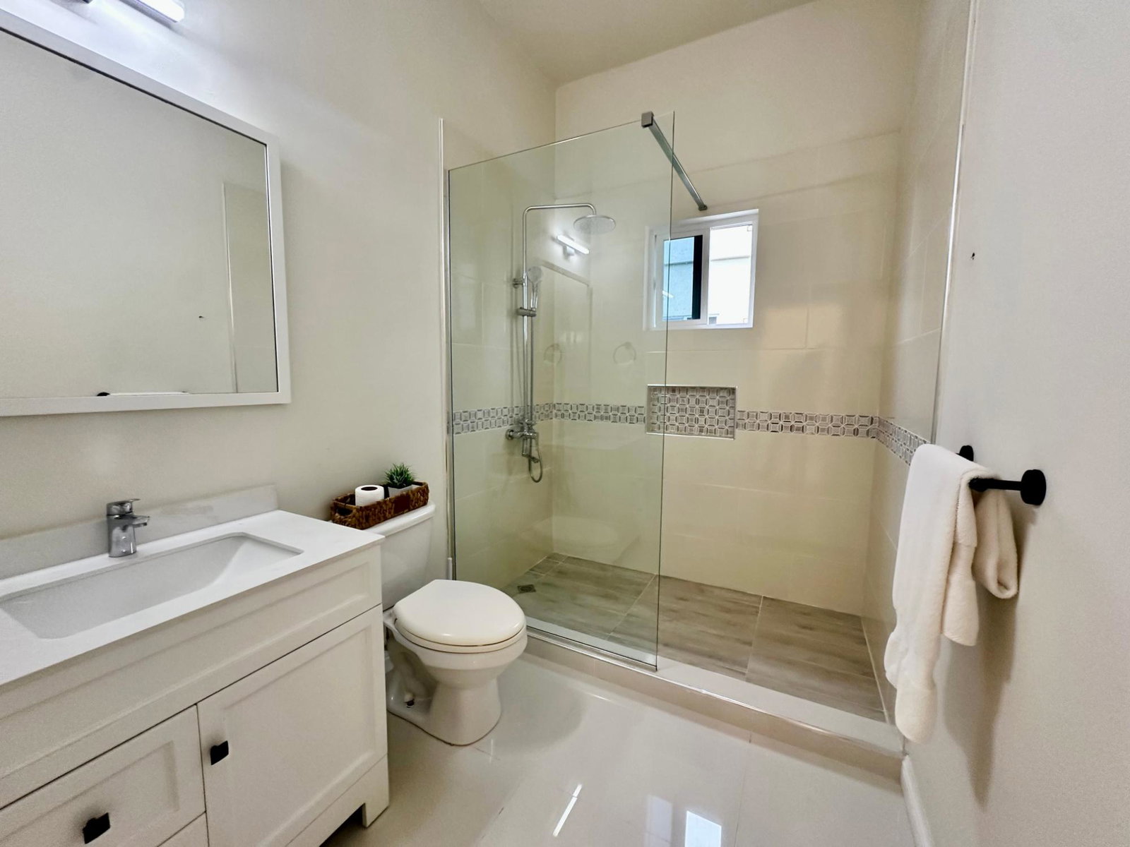 Tenth image of 22- West Isle in Little London, Westmoreland, Jamaica - property is For Rent