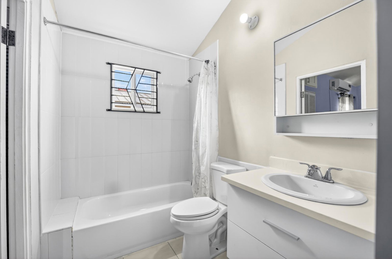 Twenty-Fourth image of 493 Rosewood Avenue in Old Harbour, St. Catherine, Jamaica - property is For Rent
