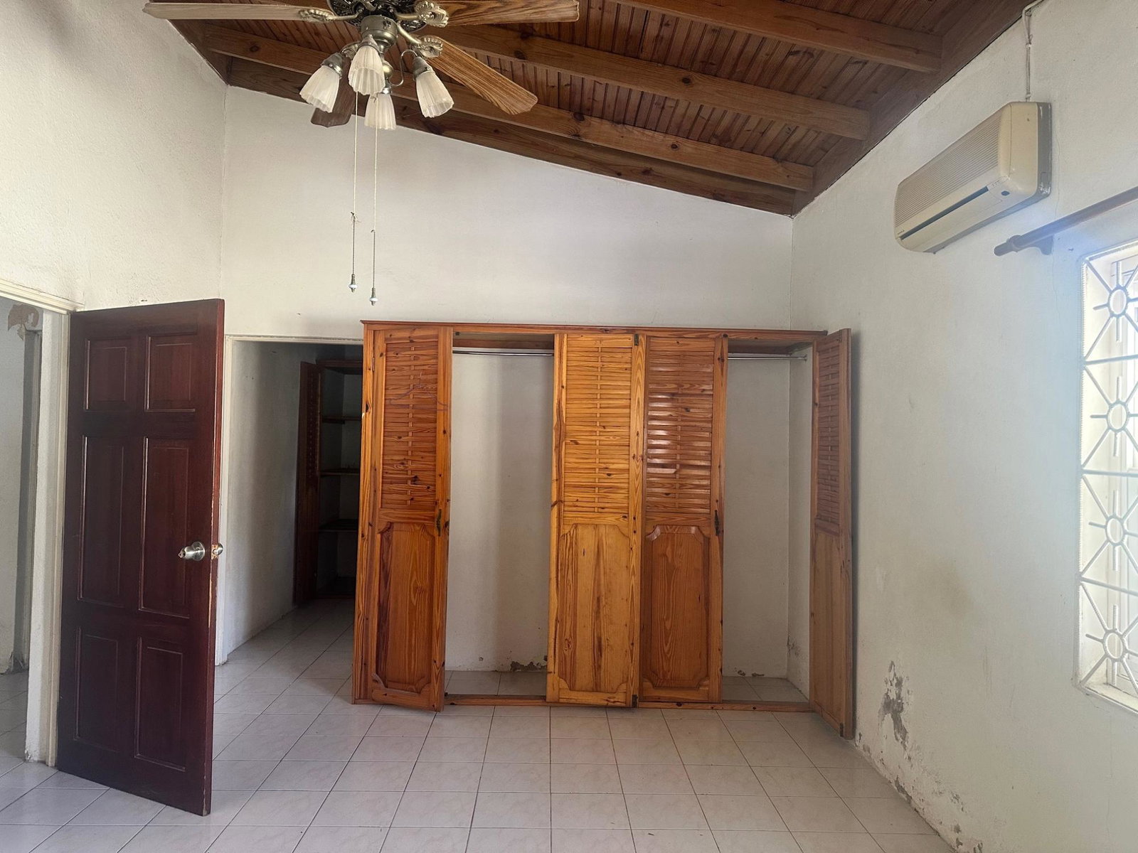Seventh image of 50 Willowdene Drive Spanish in Spanish Town, St. Catherine, Jamaica - property is For Sale