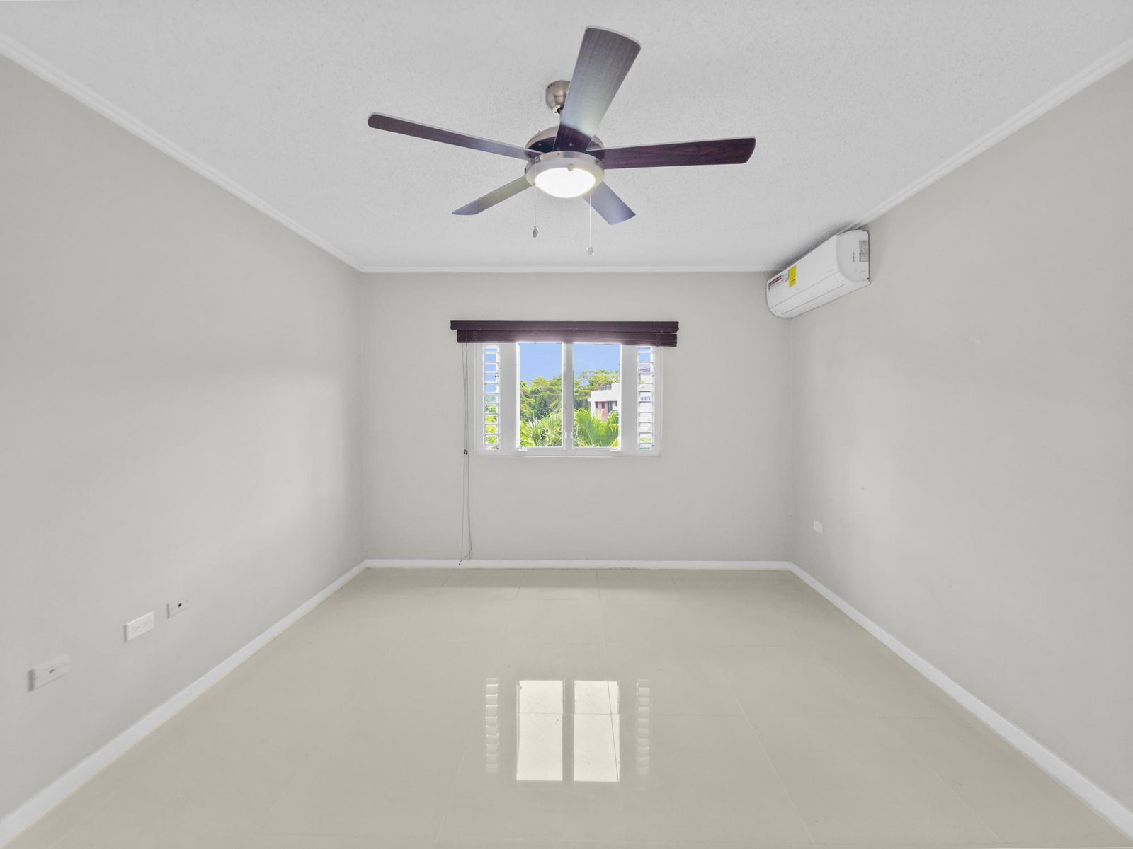 Thirteenth image of 535-1a Norbrook Road, Kingston8 in Kingston 8, St. Andrew, Jamaica - property is For Rent
