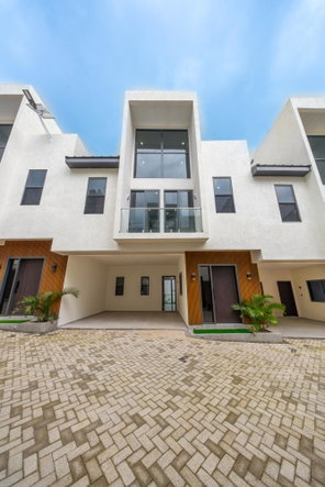 Sixth image of Th-a2-2 Lipscombe Ave in Kingston 9, St. Andrew, Jamaica - property is For Sale