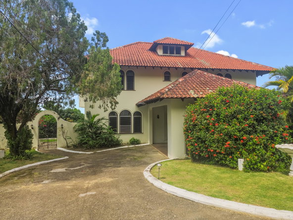 Third image of 3 Ridgeway in Kingston 6, St. Andrew, Jamaica - property is For Sale
