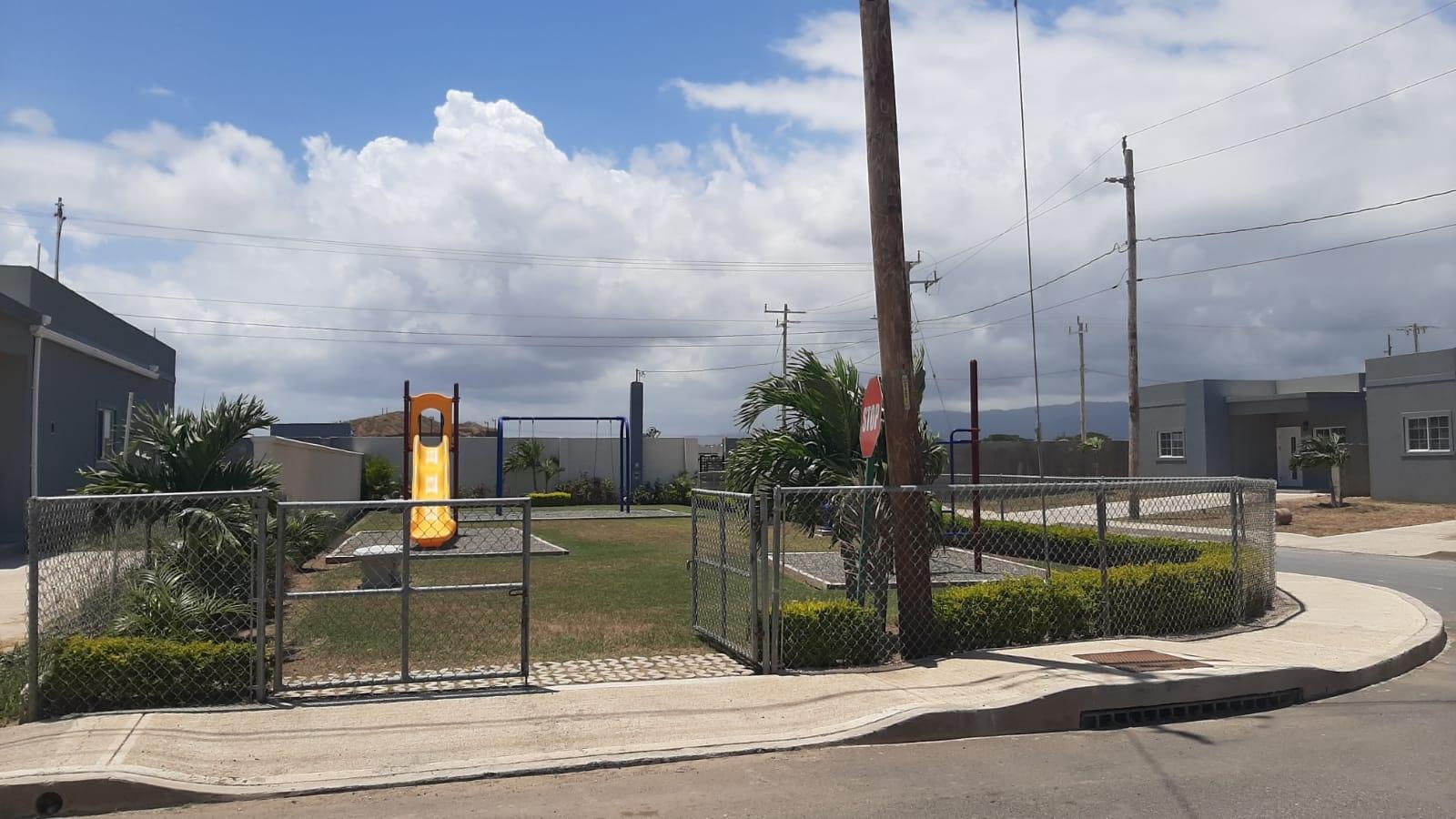 Twenty-Seventh image of 41 Oakridge Circle Block d in Greater Portmore, St. Catherine, Jamaica - property is For Rent