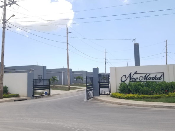 Twenty-Ninth image of 41 Oakridge Circle Block d in Greater Portmore, St. Catherine, Jamaica - property is For Rent