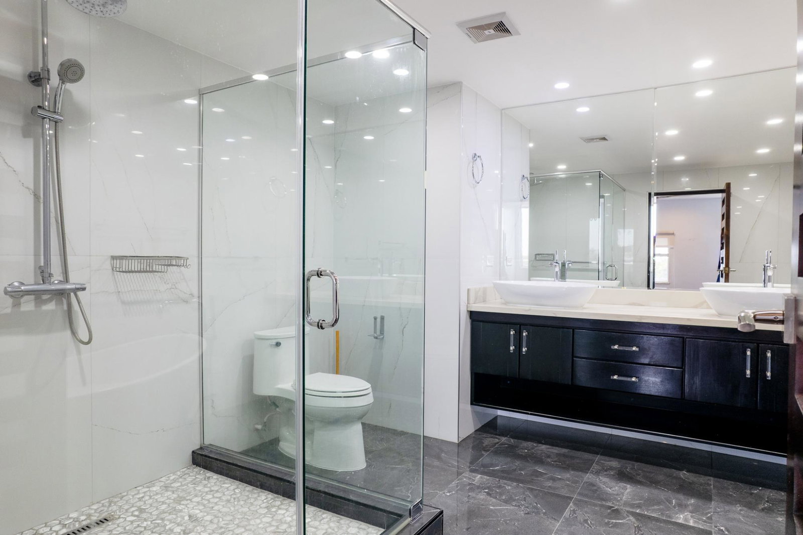 Twelfth image of P1e-17 Kingsway Avenue in Kingston 10, St. Andrew, Jamaica - property is For Rent