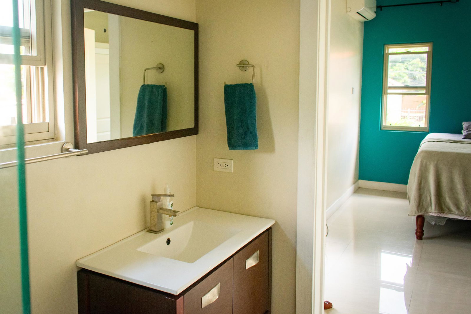 Thirteenth image of 10-18 Edingburgh Avenue in Kingston 10, St. Andrew, Jamaica - property is For Rent