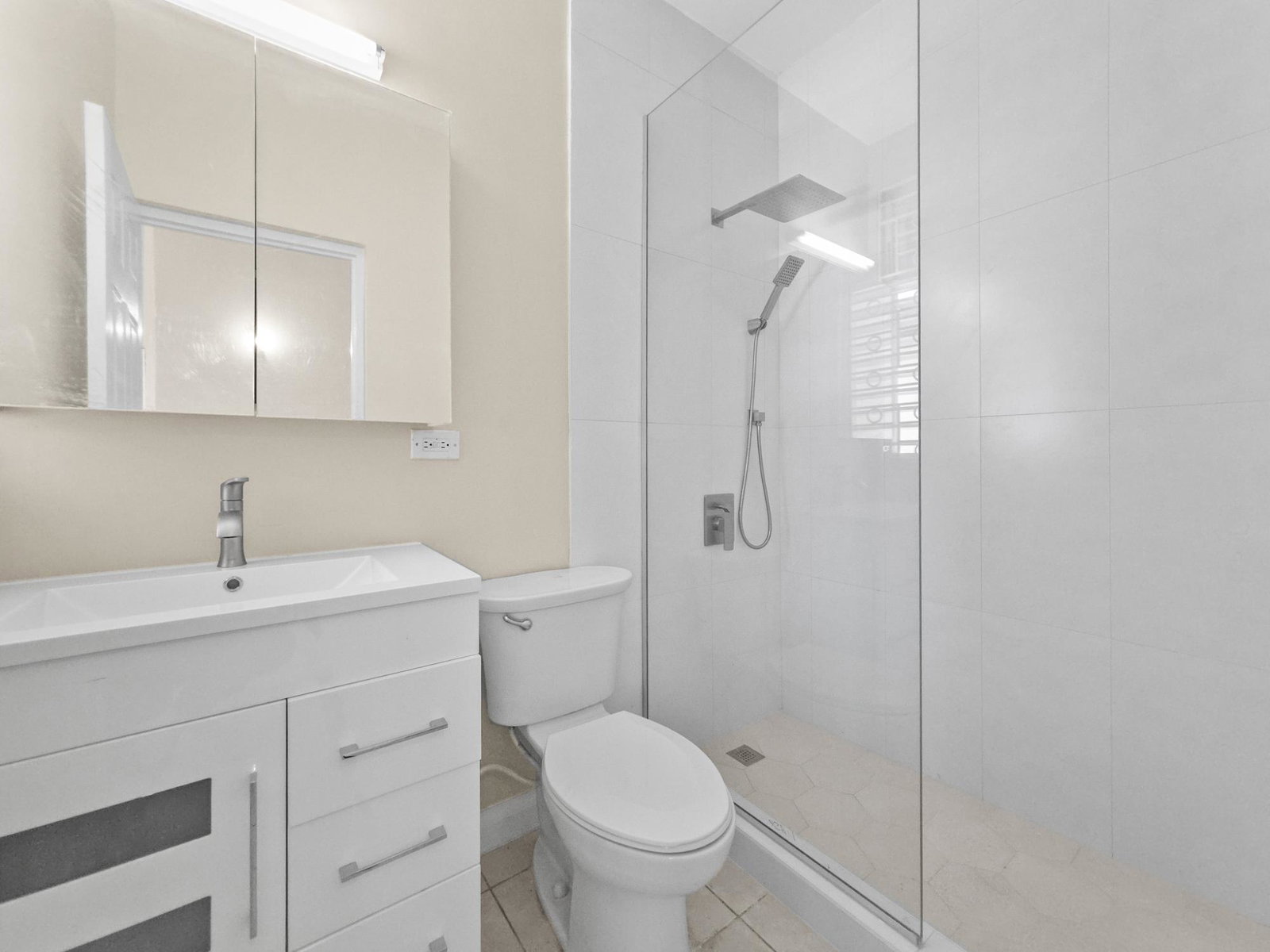 Tenth image of 16-1 Spathodia Avenue in Kingston 6, St. Andrew, Jamaica - property is For Rent