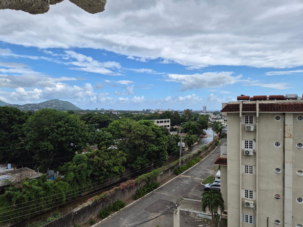 Sixteenth image of 606- 114-116 Constant Spring r in Kingston 8, St. Andrew, Jamaica - property is For Rent
