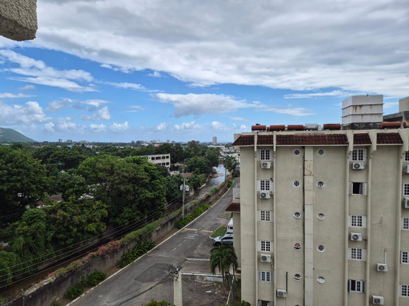 Seventeenth image of 606- 114-116 Constant Spring r in Kingston 8, St. Andrew, Jamaica - property is For Rent