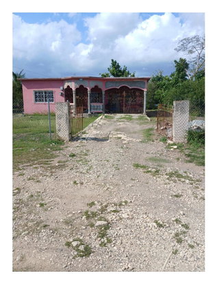 Second image of Green Park in Palmers Cross, Clarendon, Jamaica - property is For Sale