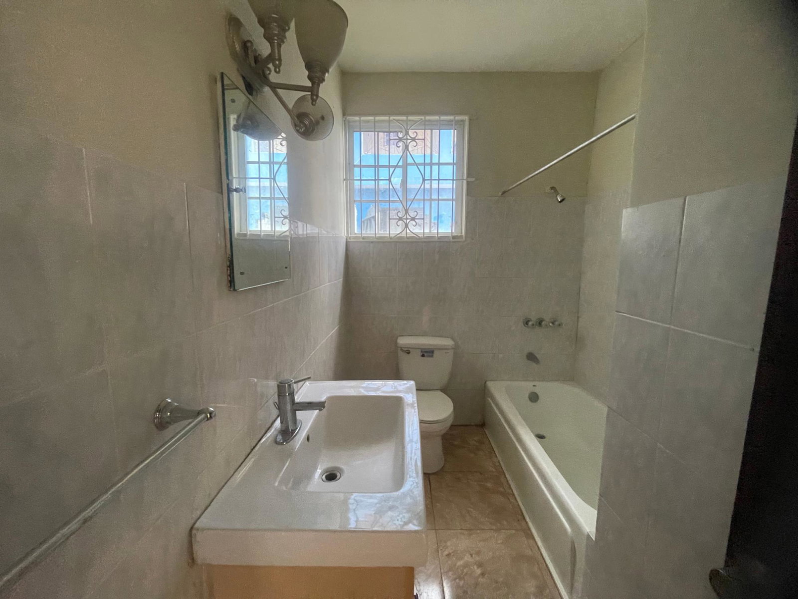 Eleventh image of 34 Palmetto Avenue in Kingston 6, St. Andrew, Jamaica - property is For Rent