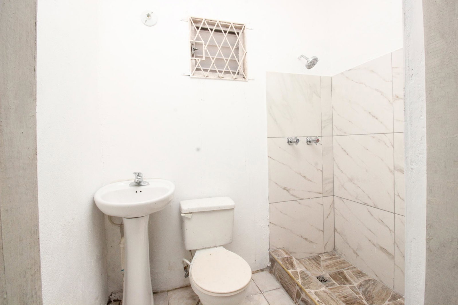 Seventh image of 316 Seaview Drive West in Old Harbour, St. Catherine, Jamaica - property is For Sale