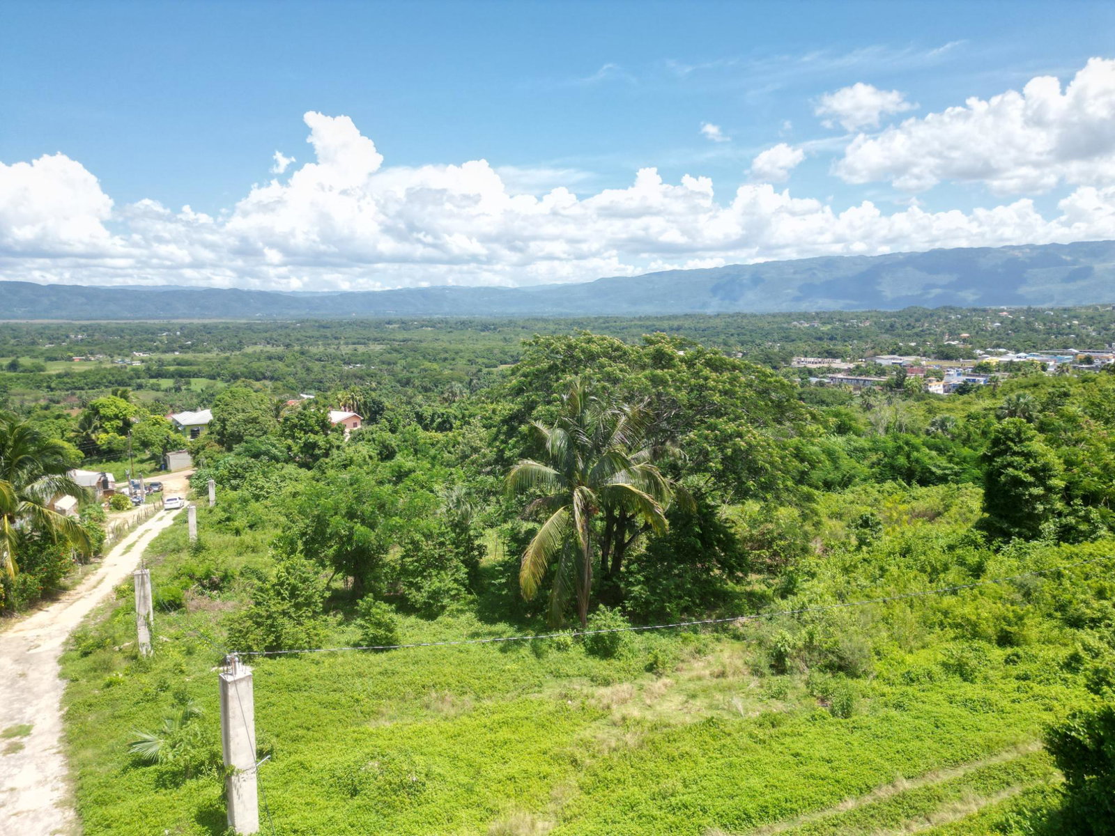 Seventh image of Burnt Ground, Santa Cruz in Burnt Ground, St. Elizabeth, Jamaica - property is For Sale