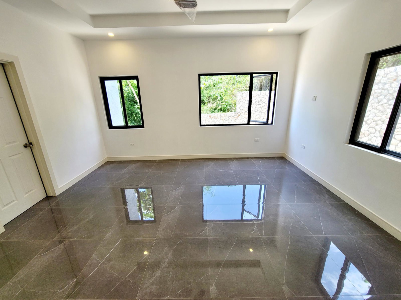 Fifteenth image of 4-20 Bellevue Drive, Smokey va in Kingston 19, St. Andrew, Jamaica - property is For Rent