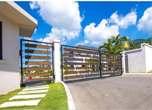 Third image of 203b-21 Millsborough Avenue in Kingston 6, St. Andrew, Jamaica - property is For Rent