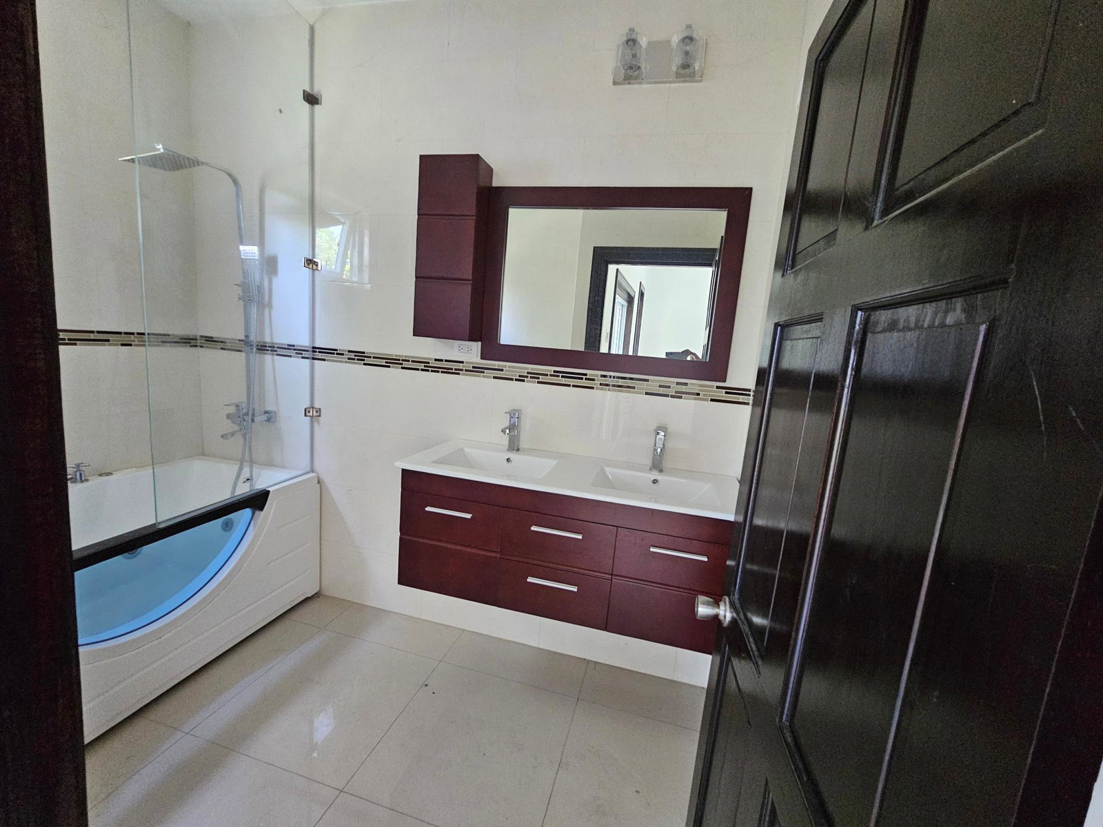 Seventh image of 2-5 Park Avenue in Kingston 19, St. Andrew, Jamaica - property is For Sale