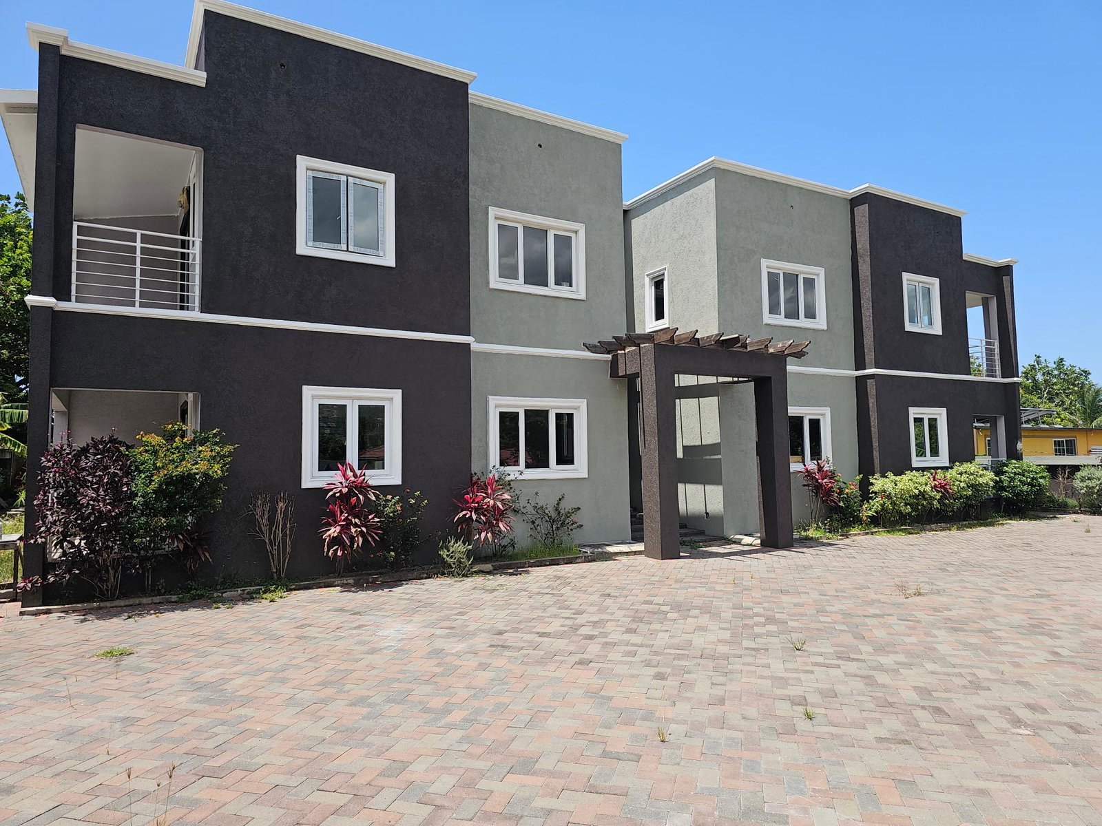 Seventh image of 7-5 Park Avenue in Kingston 19, St. Andrew, Jamaica - property is For Sale