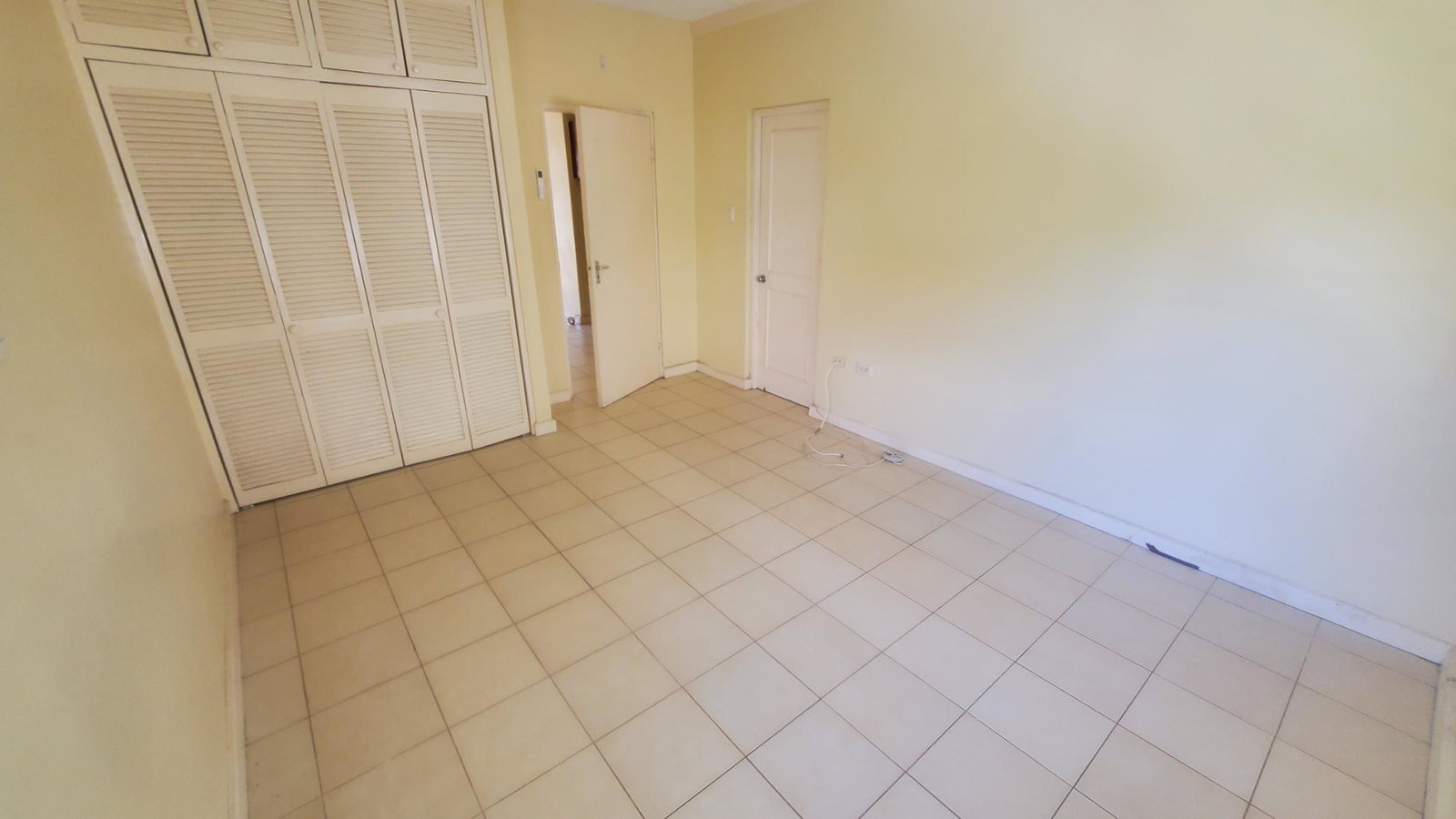 Tenth image of Apt 23-ravinia Court, 6 Ravinia Road in Kingston 6, St. Andrew, Jamaica - property is For Sale