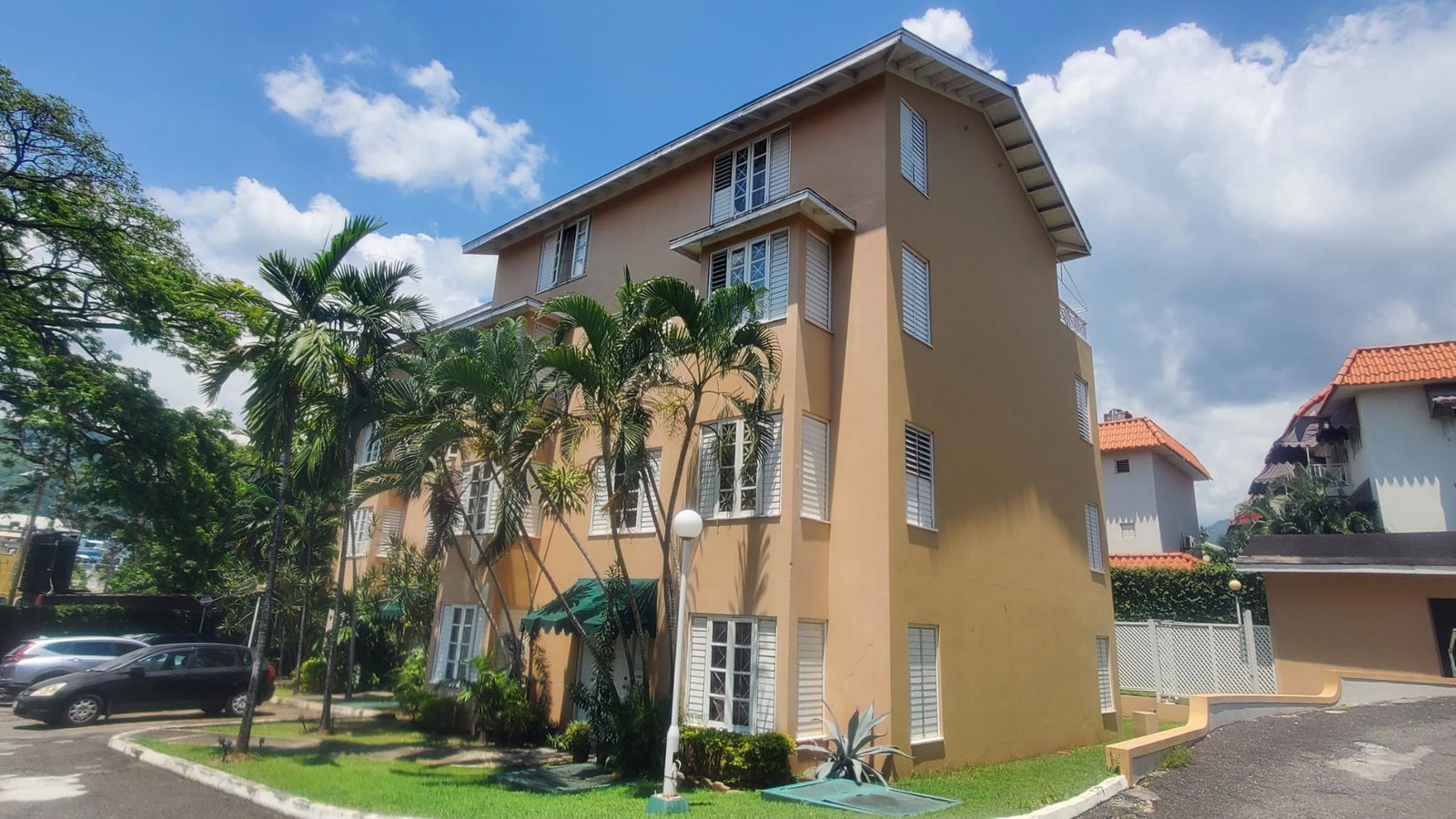 Second image of Apt 23-ravinia Court, 6 Ravinia Road in Kingston 6, St. Andrew, Jamaica - property is For Sale