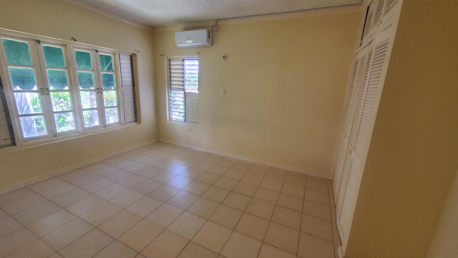 Eighth image of Apt 23-ravinia Court, 6 Ravinia Road in Kingston 6, St. Andrew, Jamaica - property is For Sale