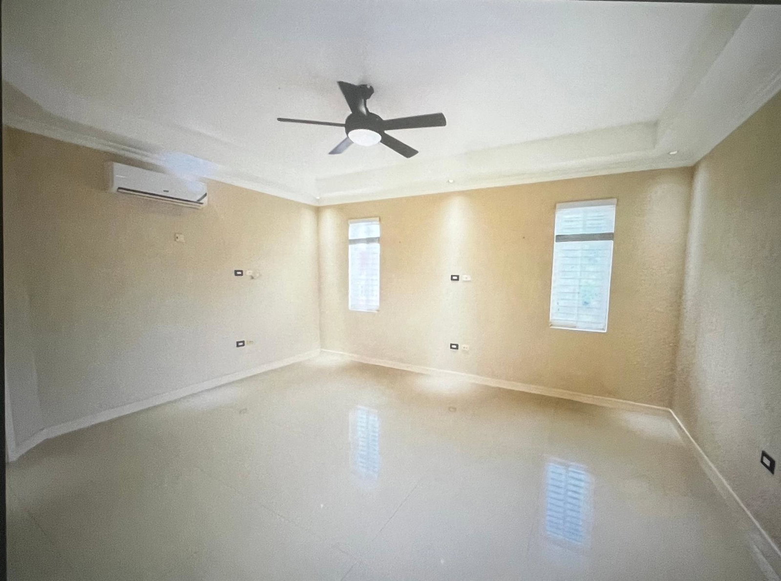 Tenth image of 7-9 Liguanea Ave in Kingston 6, St. Andrew, Jamaica - property is For Rent